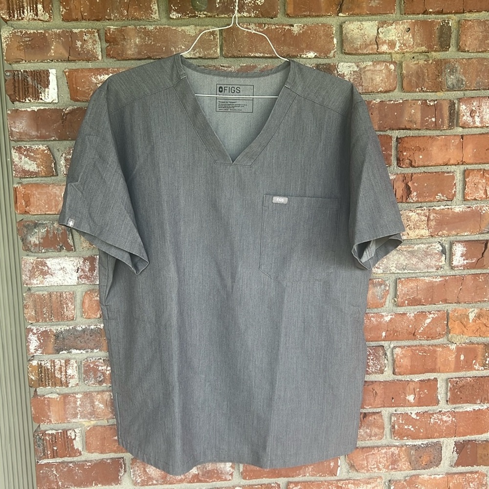Figs gray scrub top  Size XL